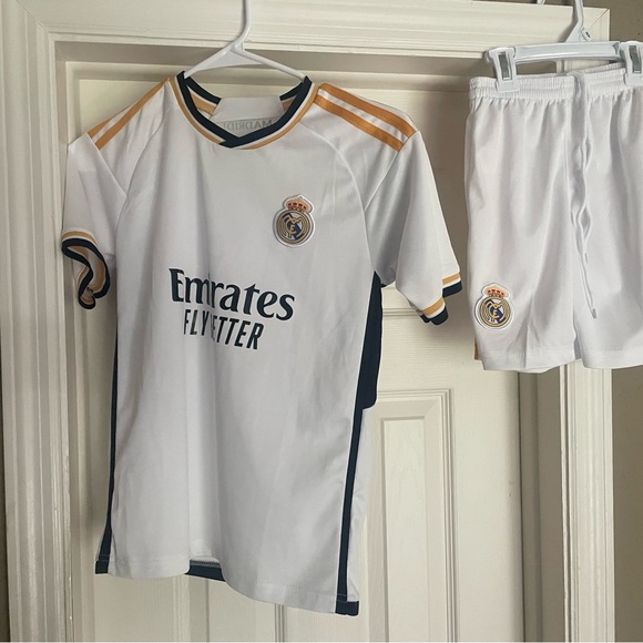Real Madrid White Soccer Jersey and Short Set - Jude Bellingham - Picture 1 of 10